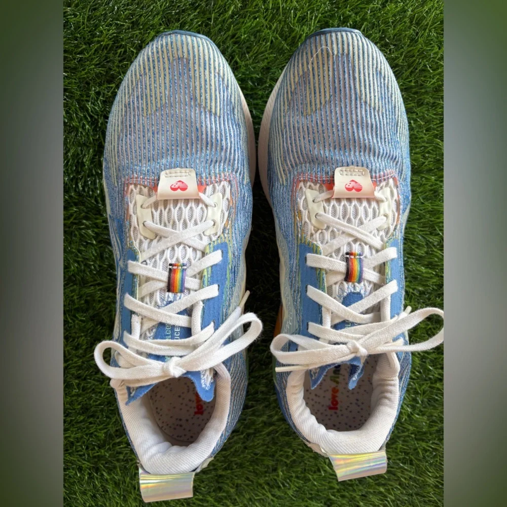 New Balance Women’s FuelCell Echo ‘Pride Collection’ Sneaker-Size: 11.5-Preowned